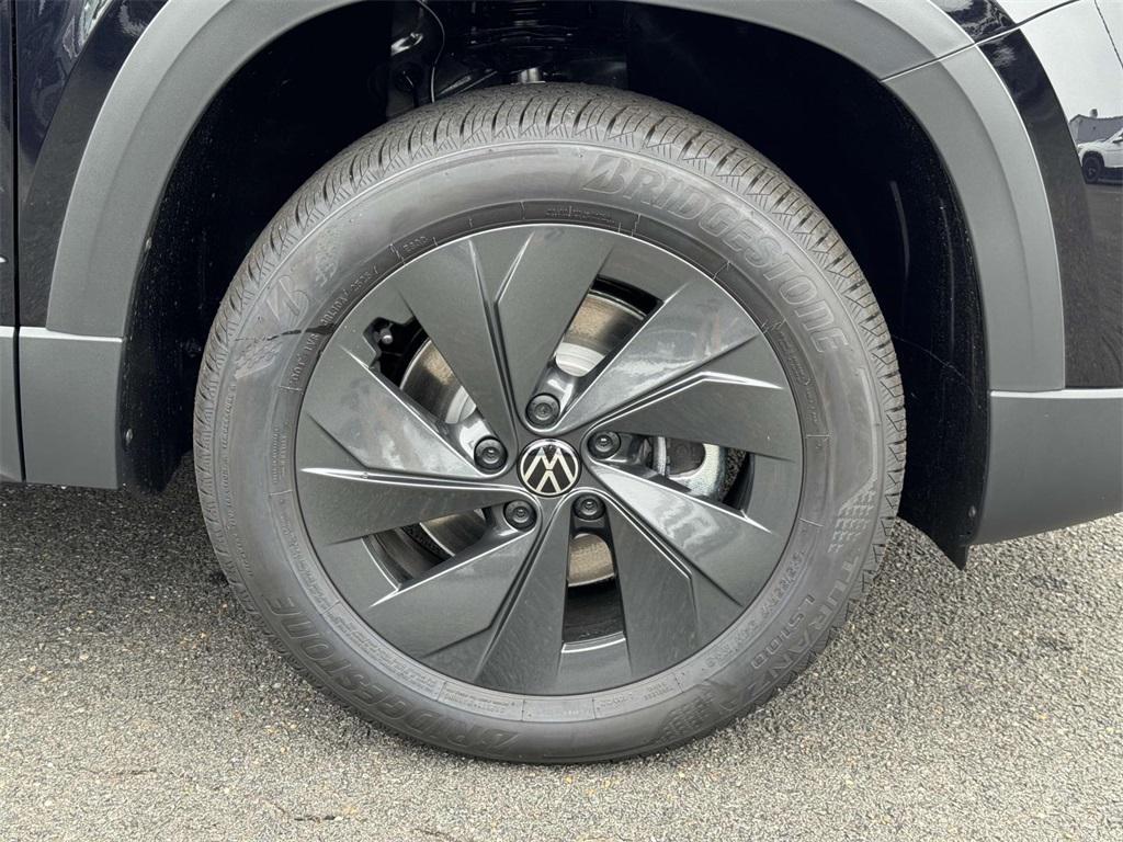 new 2025 Volkswagen Taos car, priced at $25,311