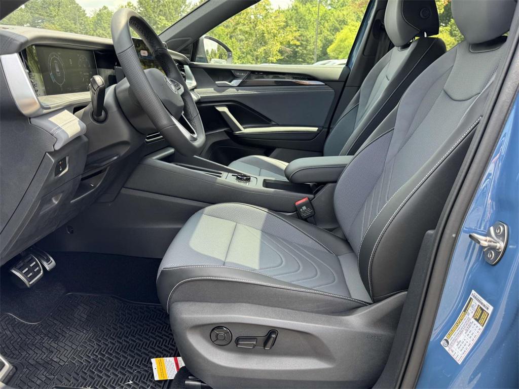 new 2025 Volkswagen Tiguan car, priced at $36,941