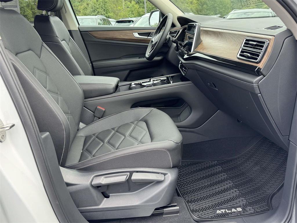 new 2026 Volkswagen Atlas car, priced at $48,204