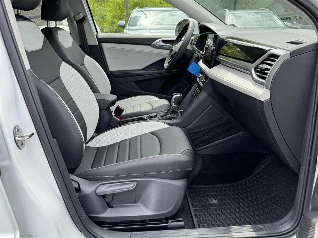 new 2025 Volkswagen Taos car, priced at $33,916