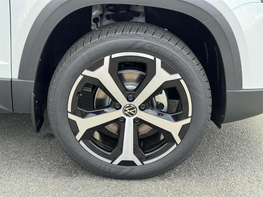 new 2025 Volkswagen Taos car, priced at $33,916