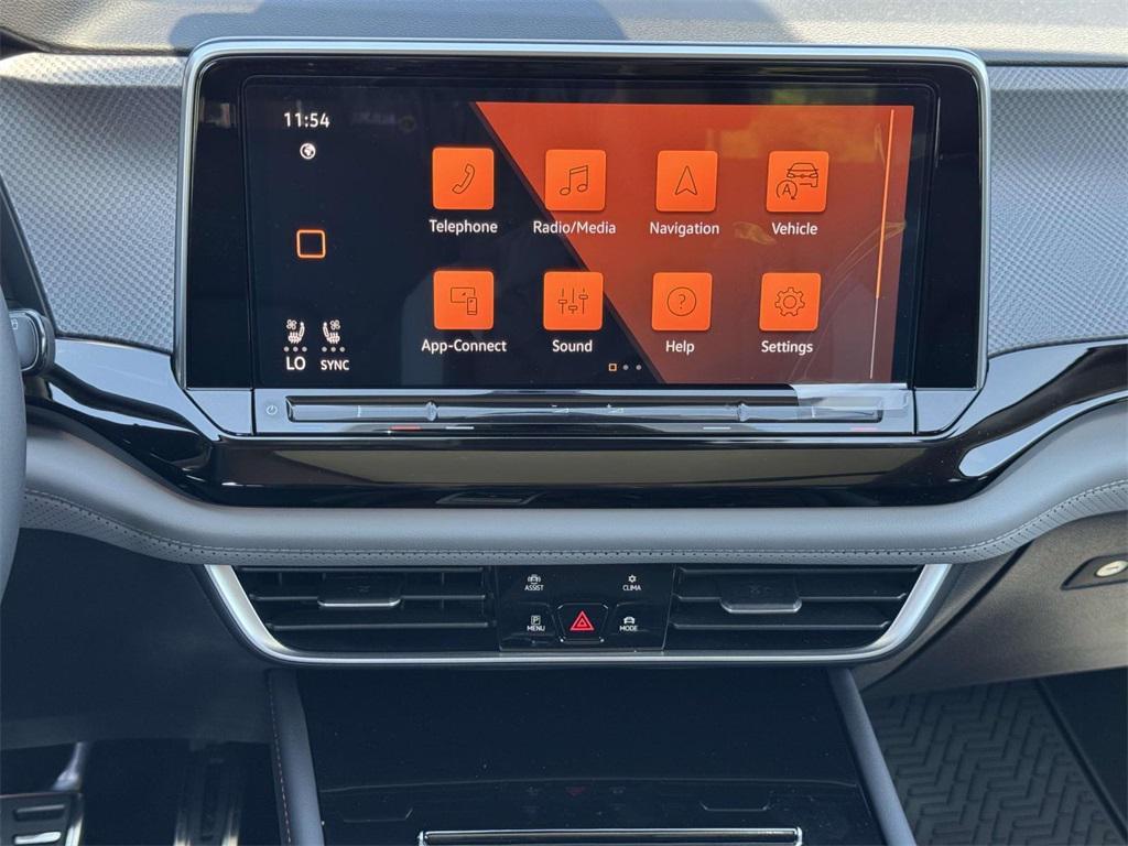 new 2025 Volkswagen Atlas car, priced at $48,171