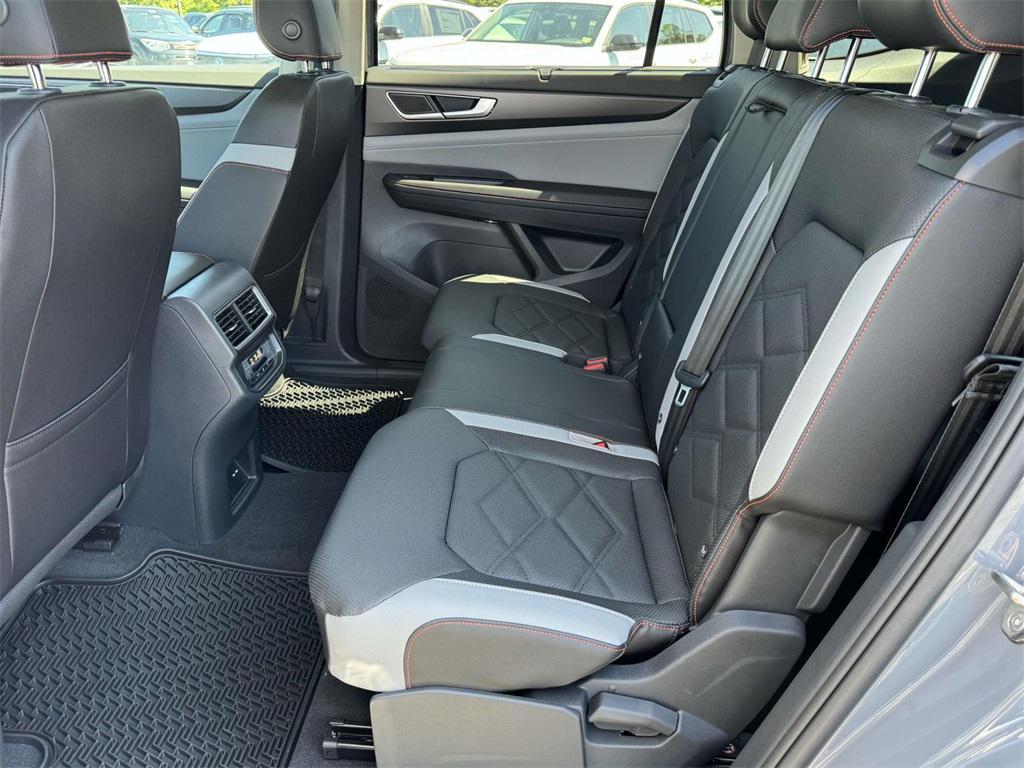new 2025 Volkswagen Atlas car, priced at $48,171