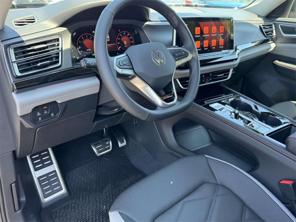 new 2025 Volkswagen Atlas car, priced at $48,171