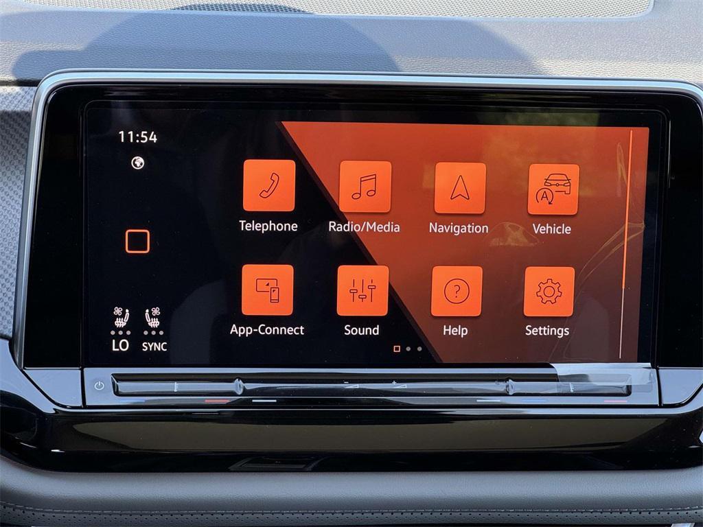 new 2025 Volkswagen Atlas car, priced at $48,171