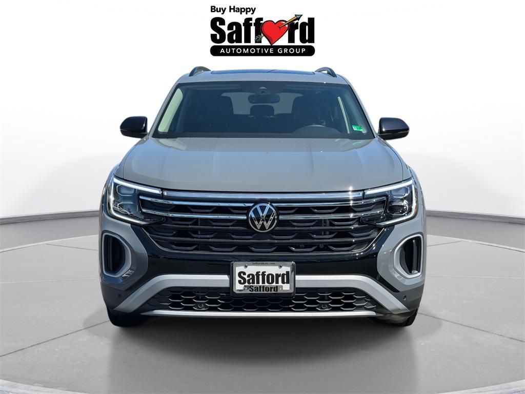 new 2025 Volkswagen Atlas car, priced at $48,171