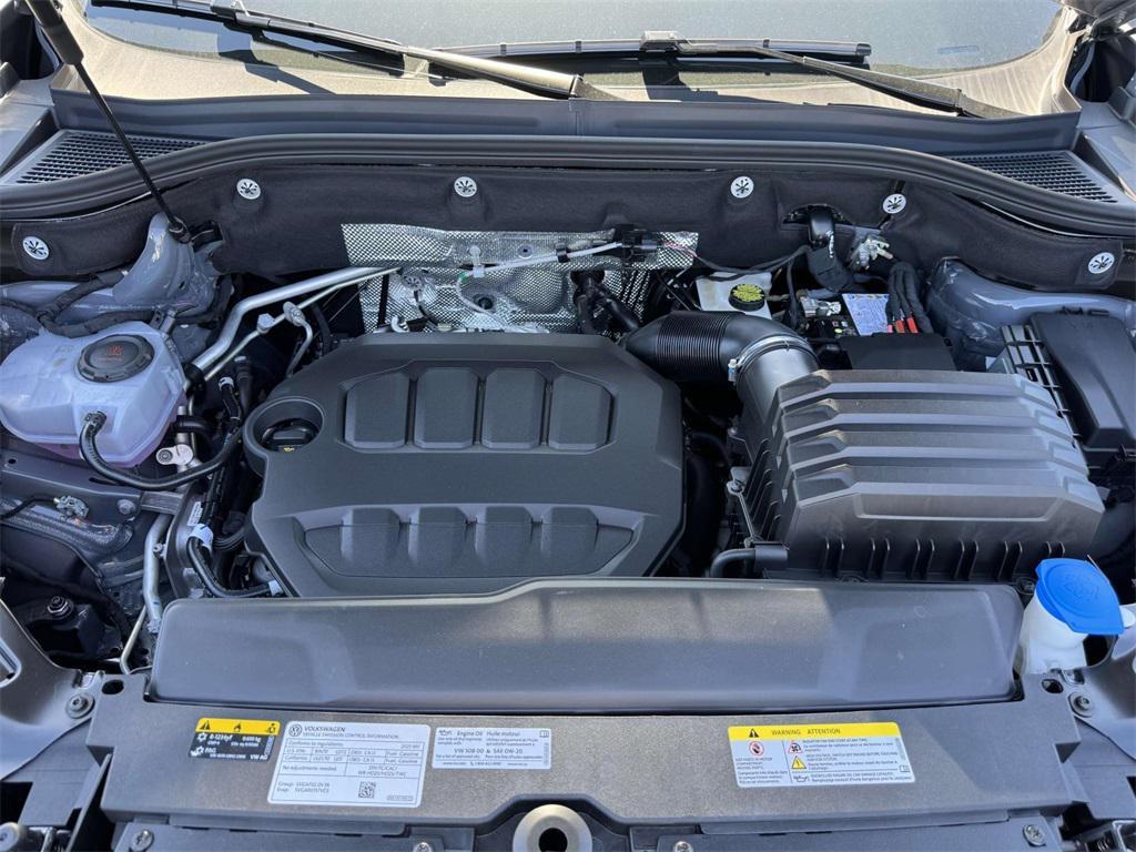 new 2025 Volkswagen Atlas car, priced at $48,171