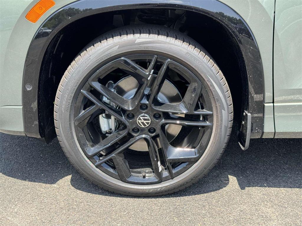 new 2025 Volkswagen Tiguan car, priced at $39,586