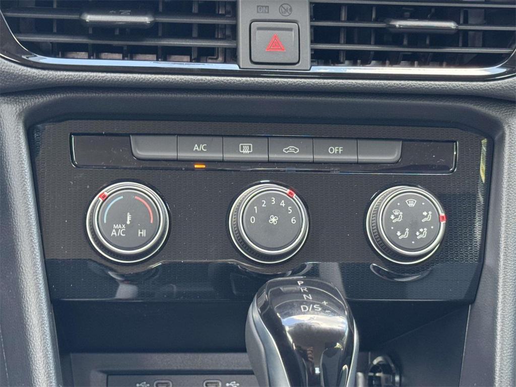 new 2025 Volkswagen Taos car, priced at $25,311