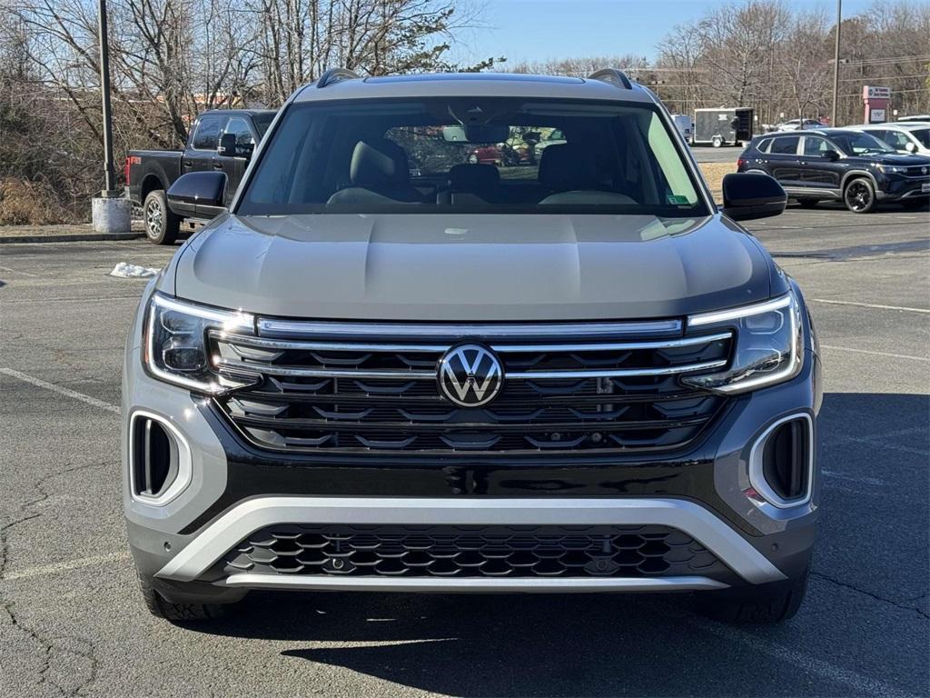 new 2025 Volkswagen Atlas car, priced at $48,306