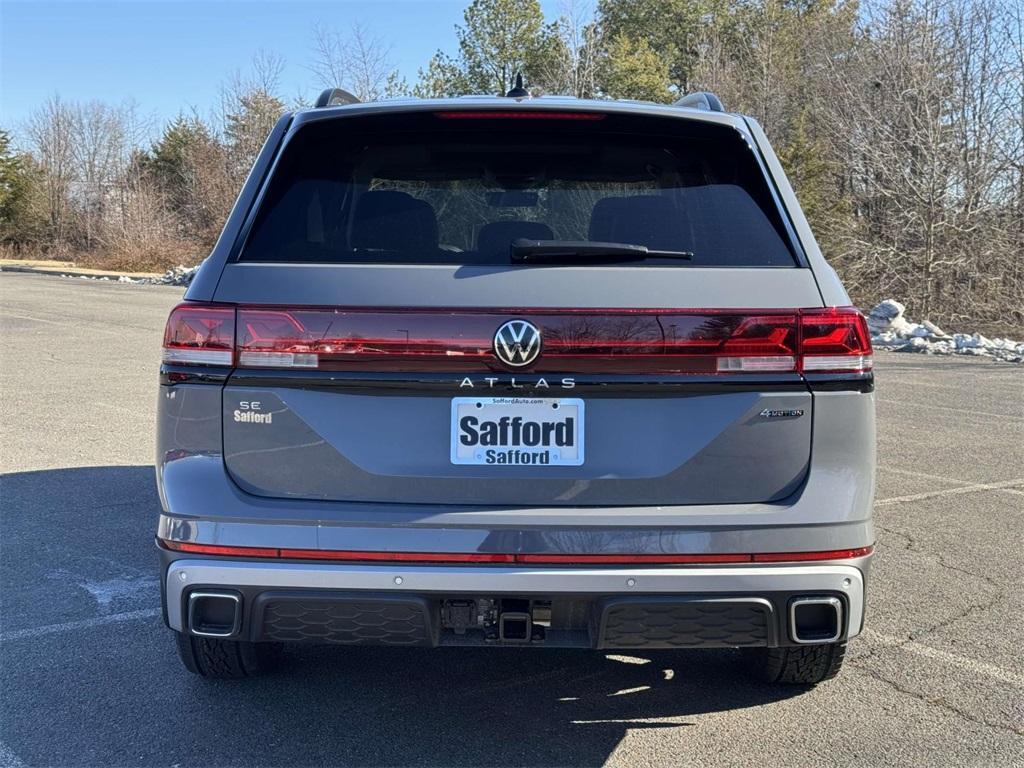 new 2025 Volkswagen Atlas car, priced at $48,306