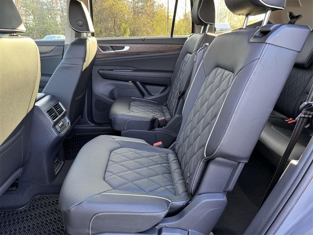 new 2025 Volkswagen Atlas car, priced at $55,959