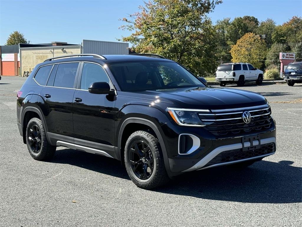 new 2025 Volkswagen Atlas car, priced at $48,089