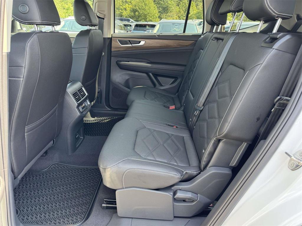 new 2026 Volkswagen Atlas car, priced at $49,404