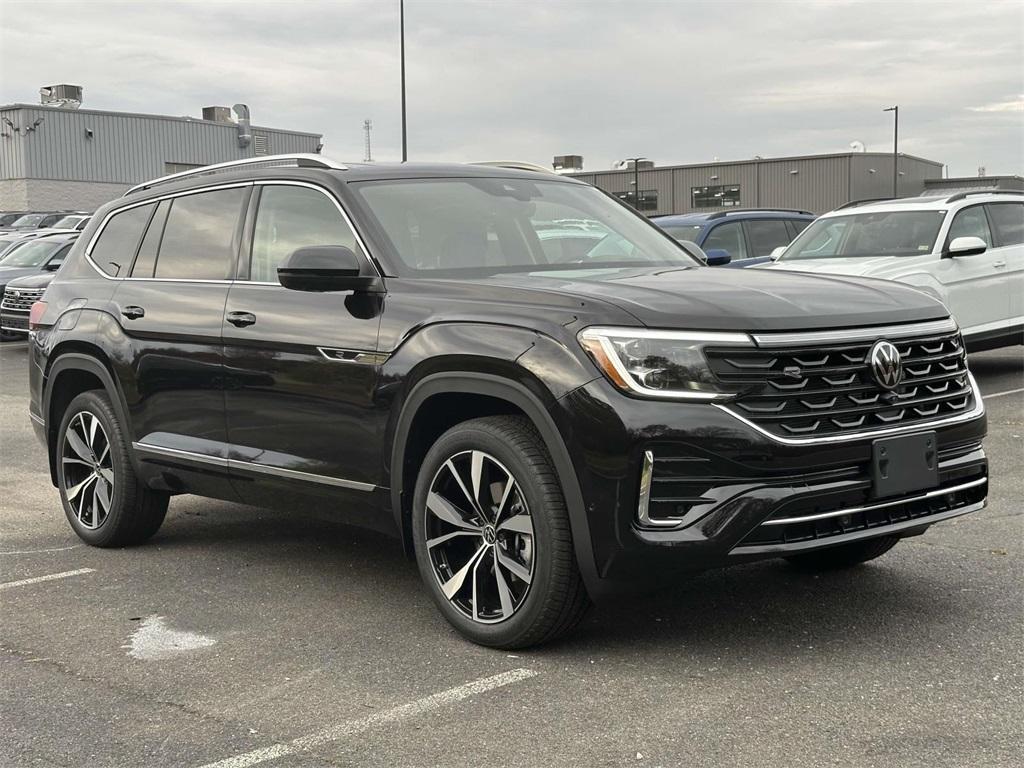 new 2025 Volkswagen Atlas car, priced at $54,639