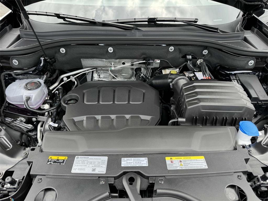 new 2025 Volkswagen Atlas car, priced at $54,686