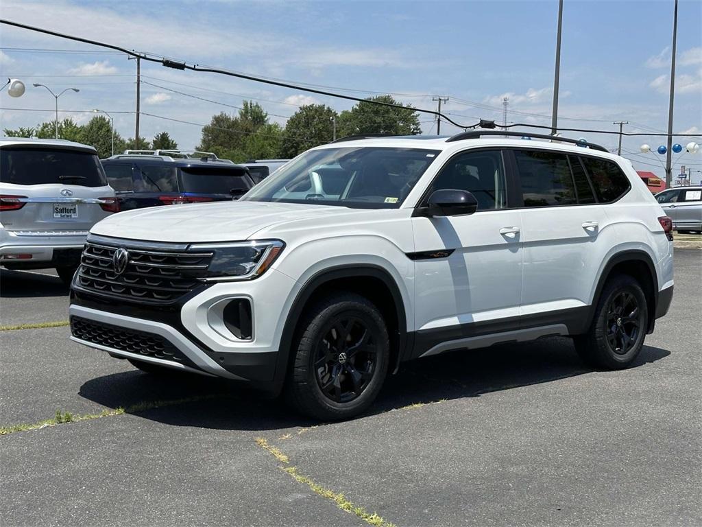 new 2024 Volkswagen Atlas car, priced at $51,976