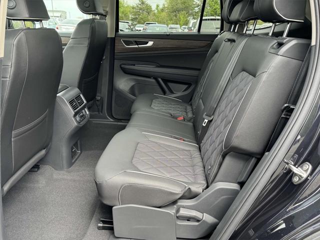 new 2025 Volkswagen Atlas car, priced at $53,655