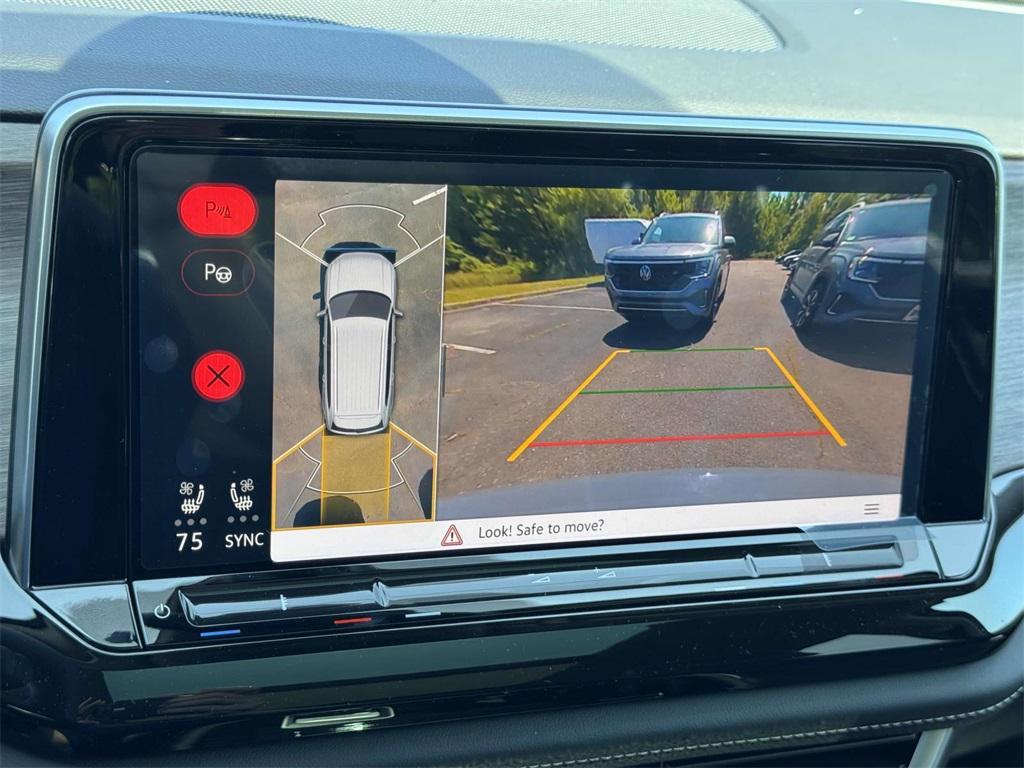 new 2025 Volkswagen Atlas car, priced at $54,721