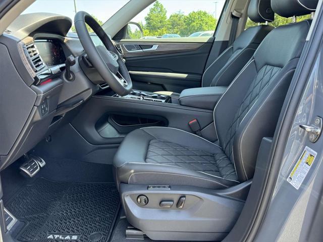 new 2025 Volkswagen Atlas car, priced at $54,921
