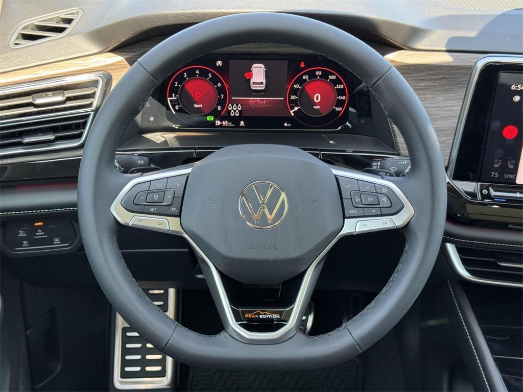 new 2025 Volkswagen Atlas car, priced at $54,721