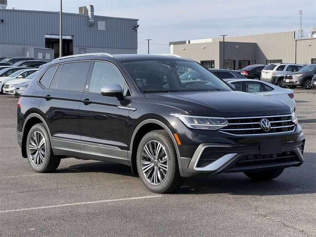 new 2024 Volkswagen Tiguan car, priced at $35,120