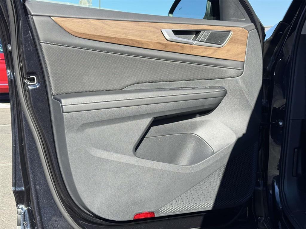 new 2025 Volkswagen Atlas car, priced at $40,957