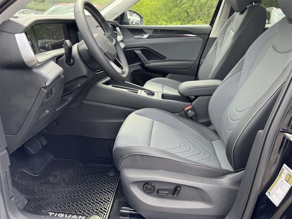 new 2025 Volkswagen Tiguan car, priced at $35,276