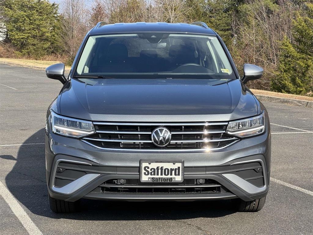 new 2024 Volkswagen Tiguan car, priced at $33,211