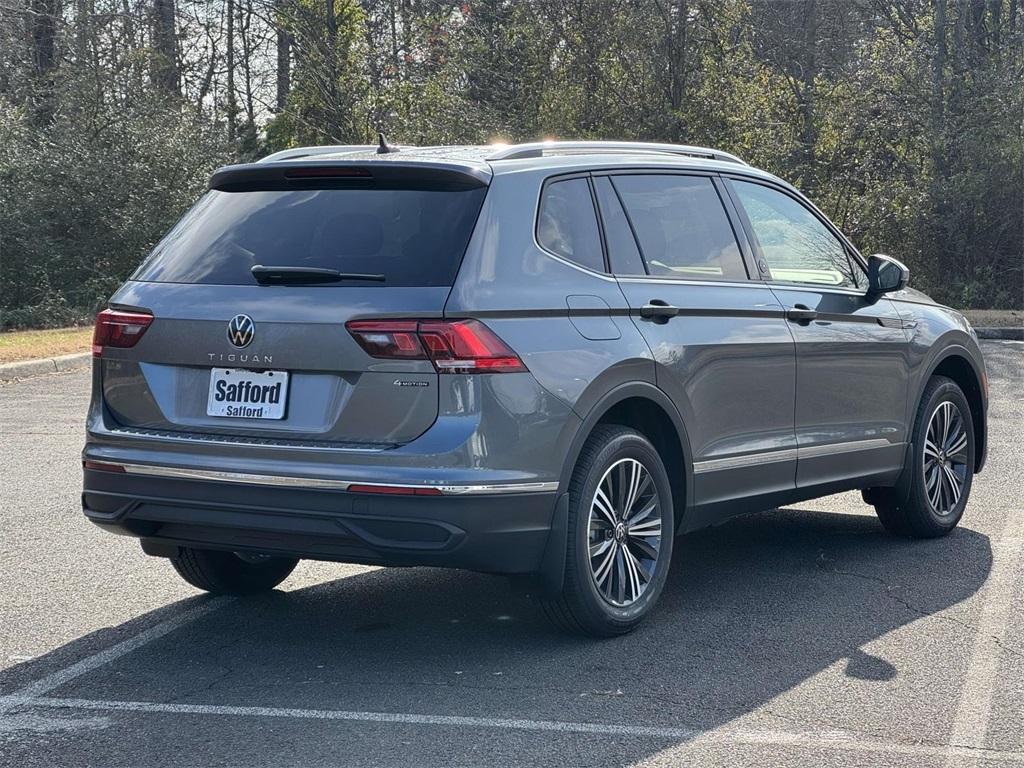 new 2024 Volkswagen Tiguan car, priced at $33,211