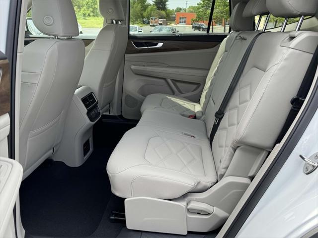 new 2025 Volkswagen Atlas car, priced at $45,887