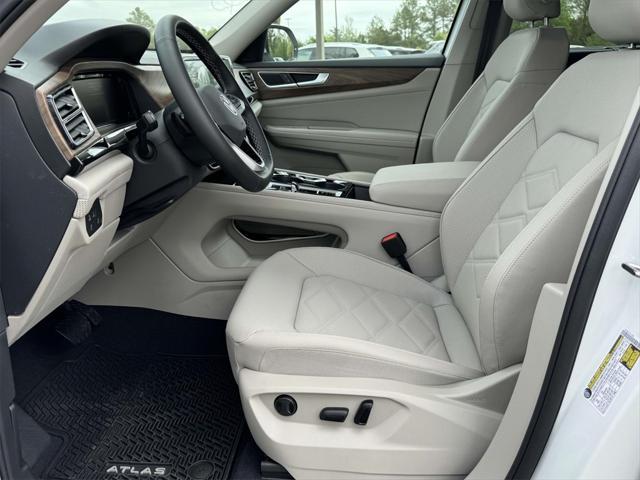 new 2025 Volkswagen Atlas car, priced at $45,887