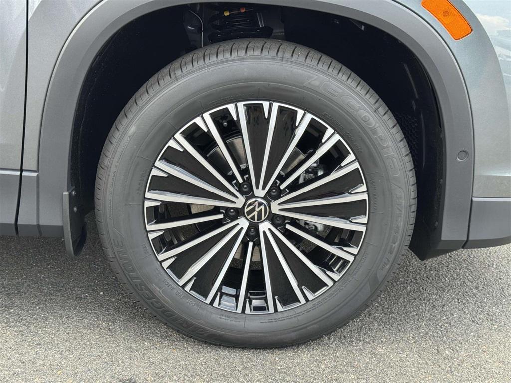 new 2025 Volkswagen Tiguan car, priced at $30,766