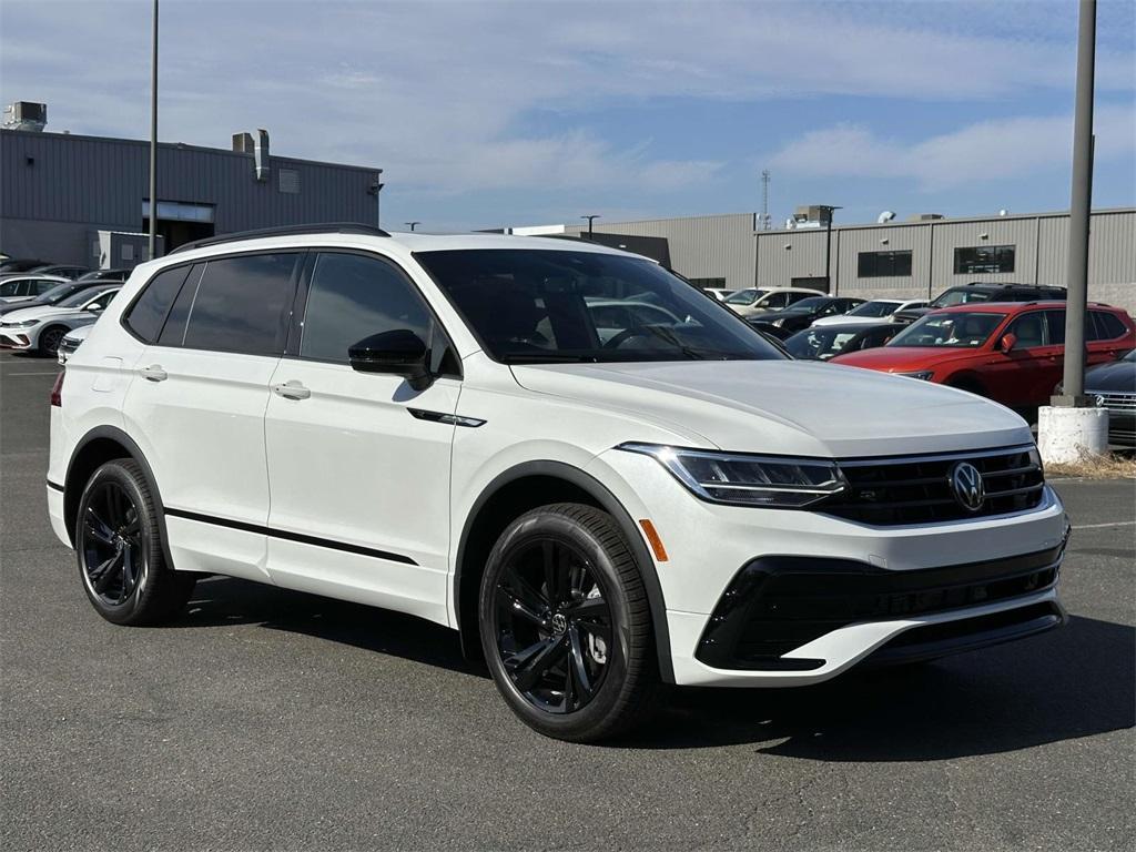 new 2024 Volkswagen Tiguan car, priced at $38,006