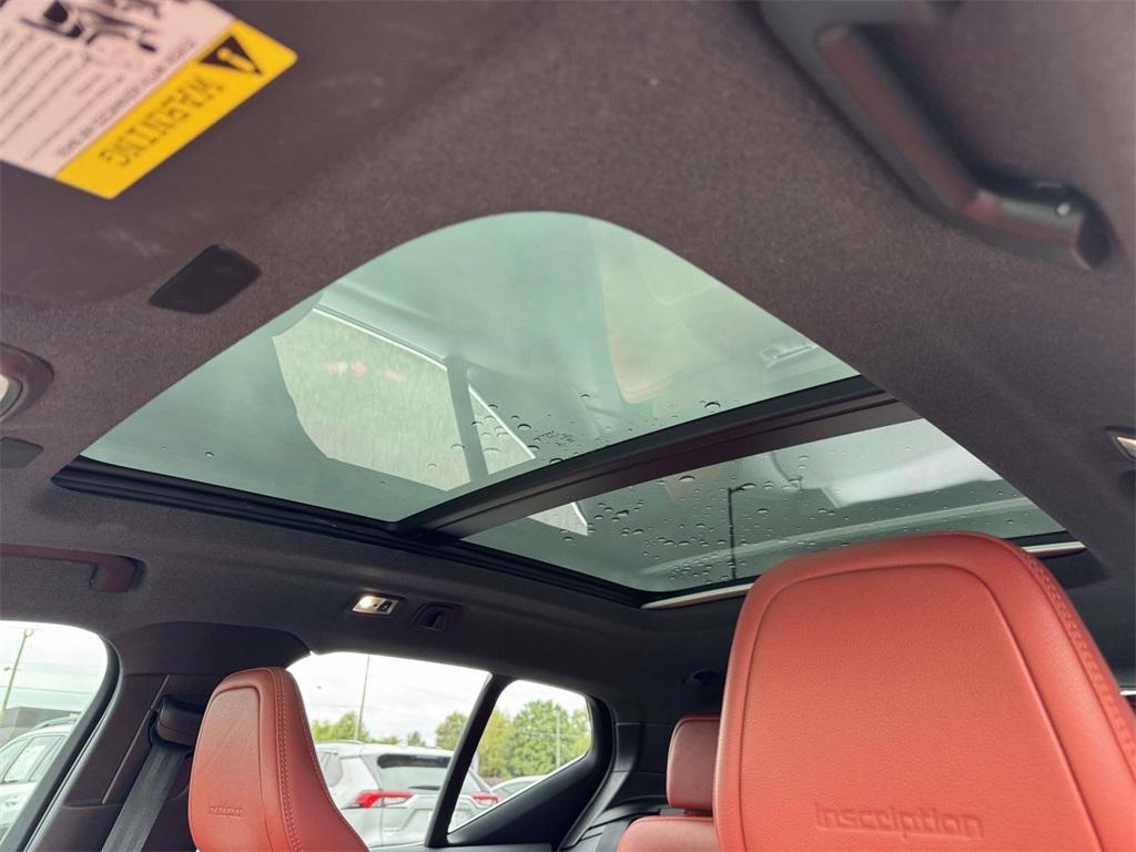 used 2020 Volvo XC40 car, priced at $23,582