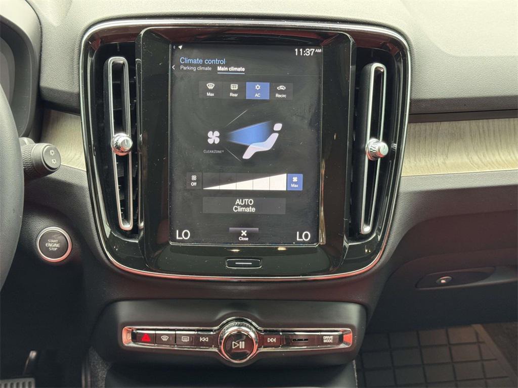 used 2020 Volvo XC40 car, priced at $23,582