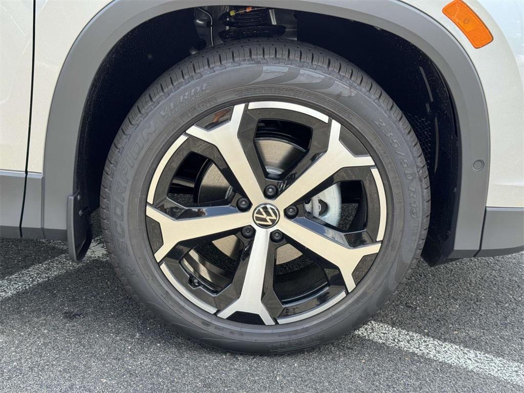 new 2025 Volkswagen Tiguan car, priced at $31,720