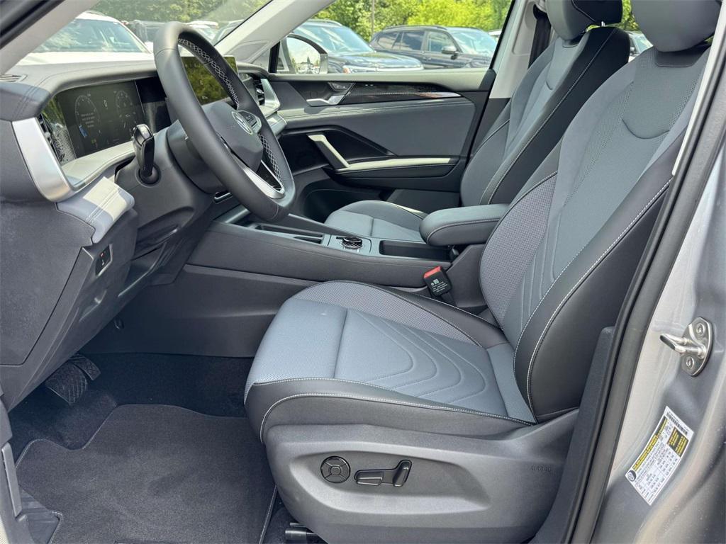 new 2025 Volkswagen Tiguan car, priced at $31,720