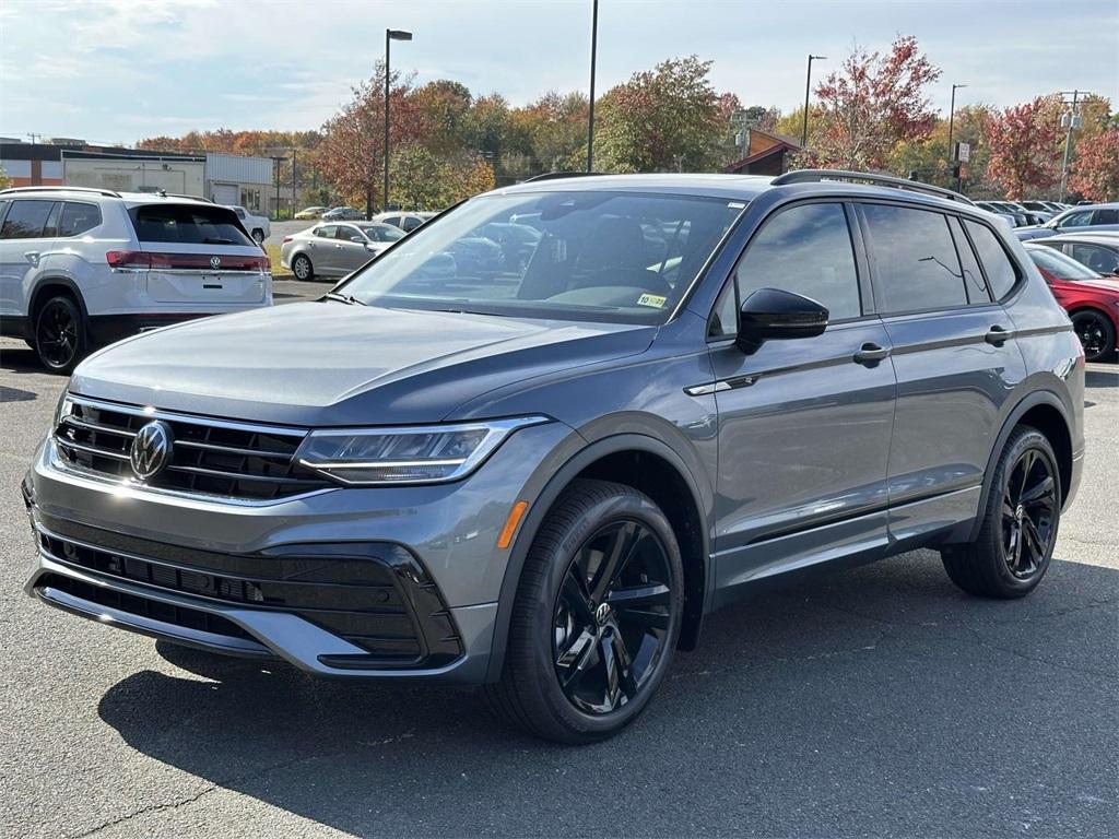 new 2024 Volkswagen Tiguan car, priced at $37,611