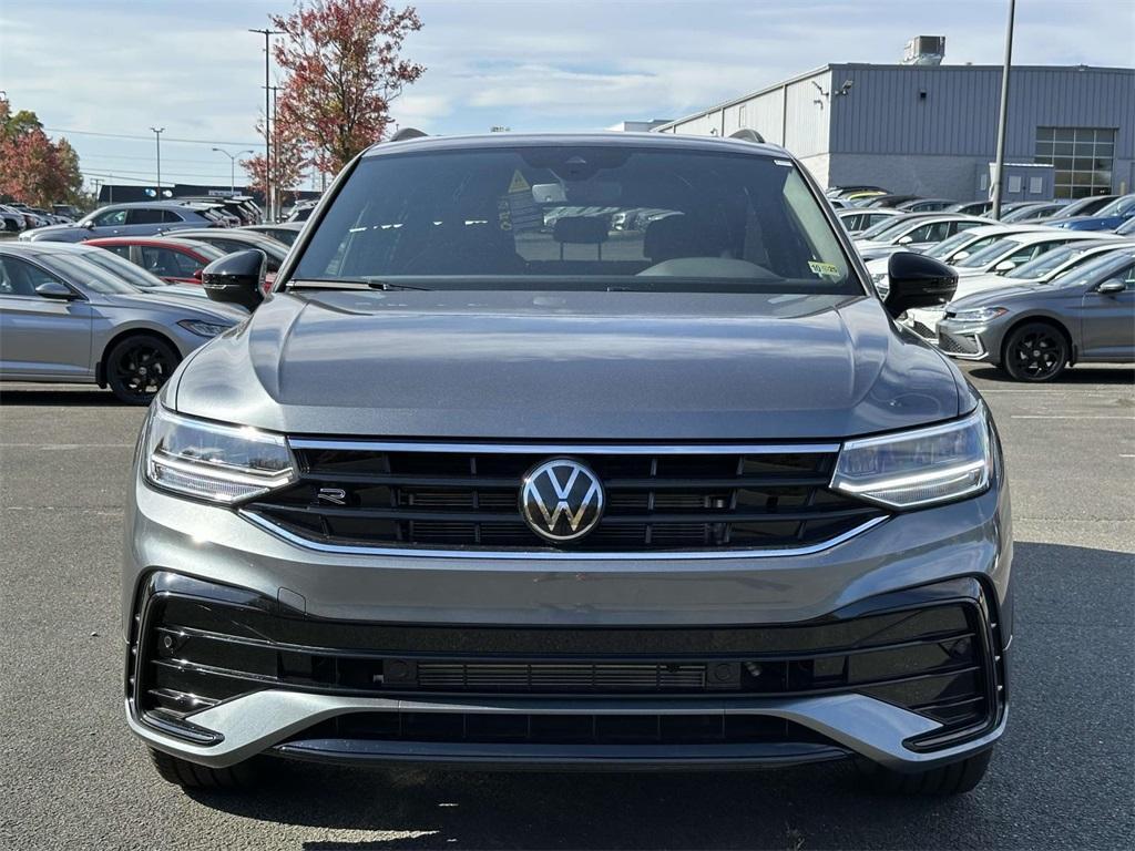 new 2024 Volkswagen Tiguan car, priced at $37,611