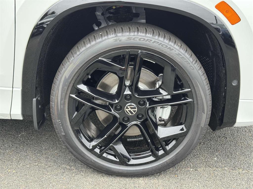 new 2025 Volkswagen Tiguan car, priced at $37,286