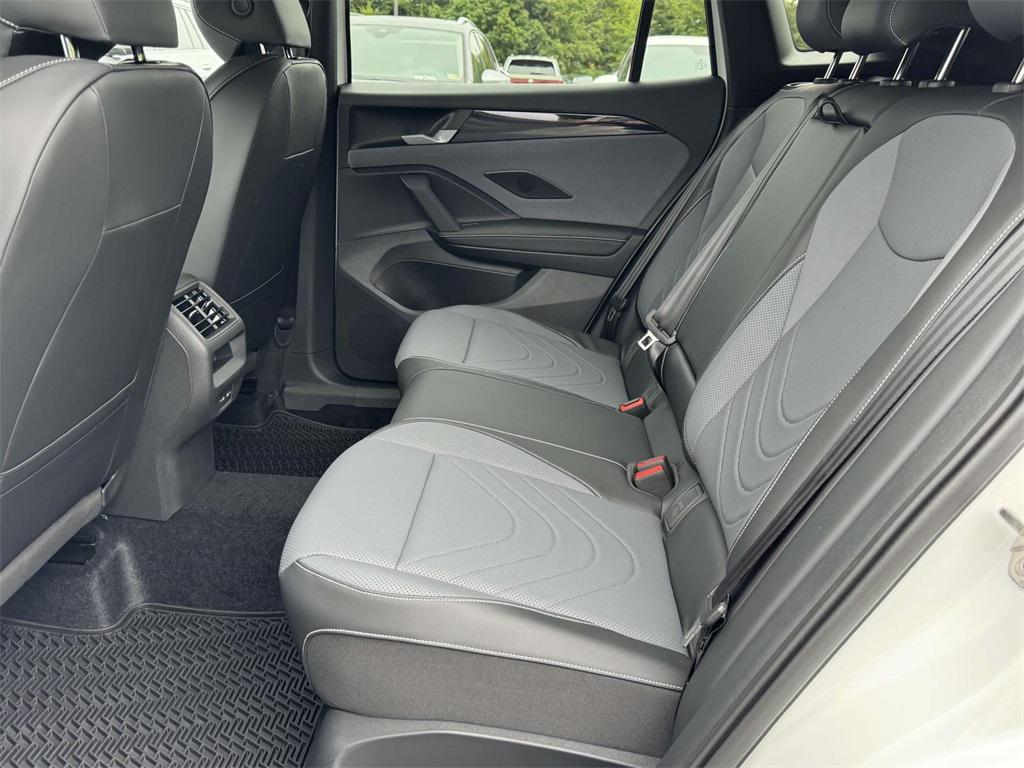 new 2025 Volkswagen Tiguan car, priced at $37,286