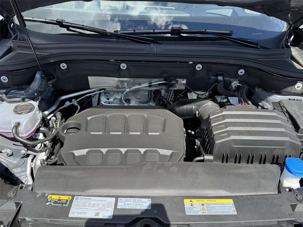 new 2025 Volkswagen Atlas car, priced at $54,656