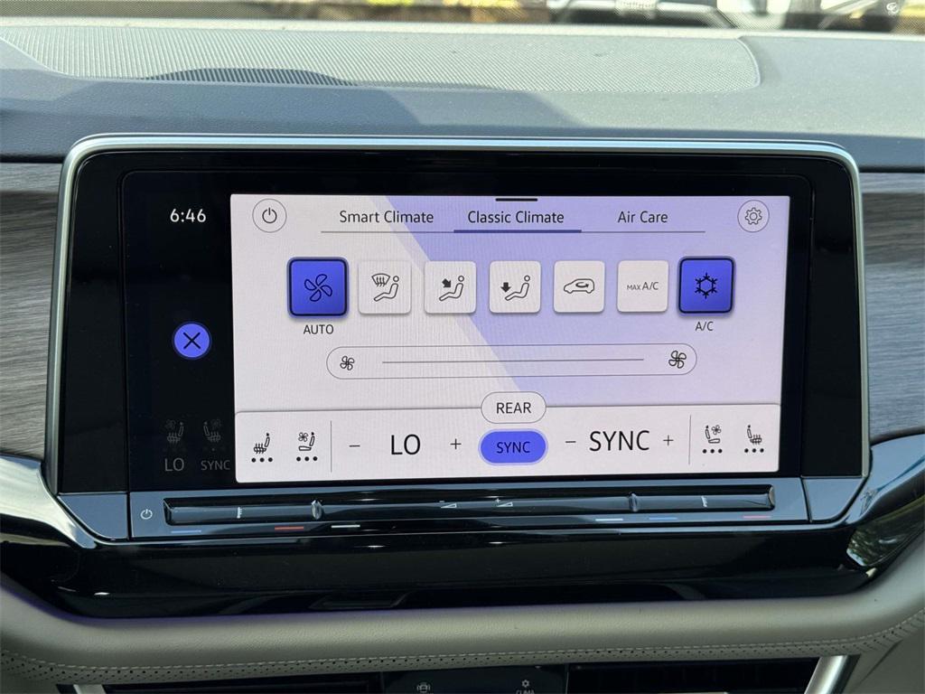 new 2025 Volkswagen Atlas car, priced at $54,656