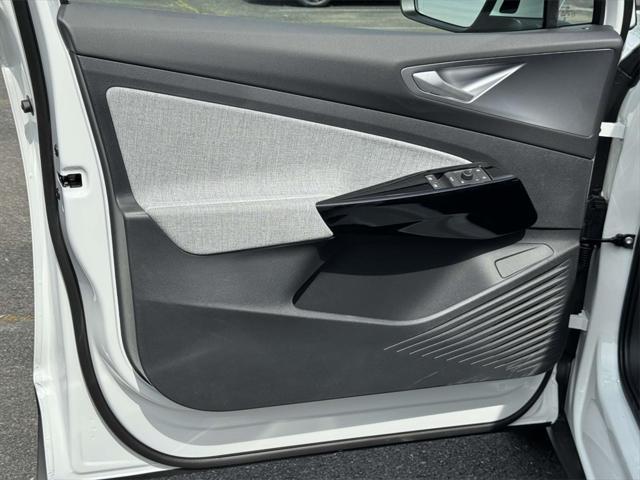new 2025 Volkswagen ID.4 car, priced at $46,161