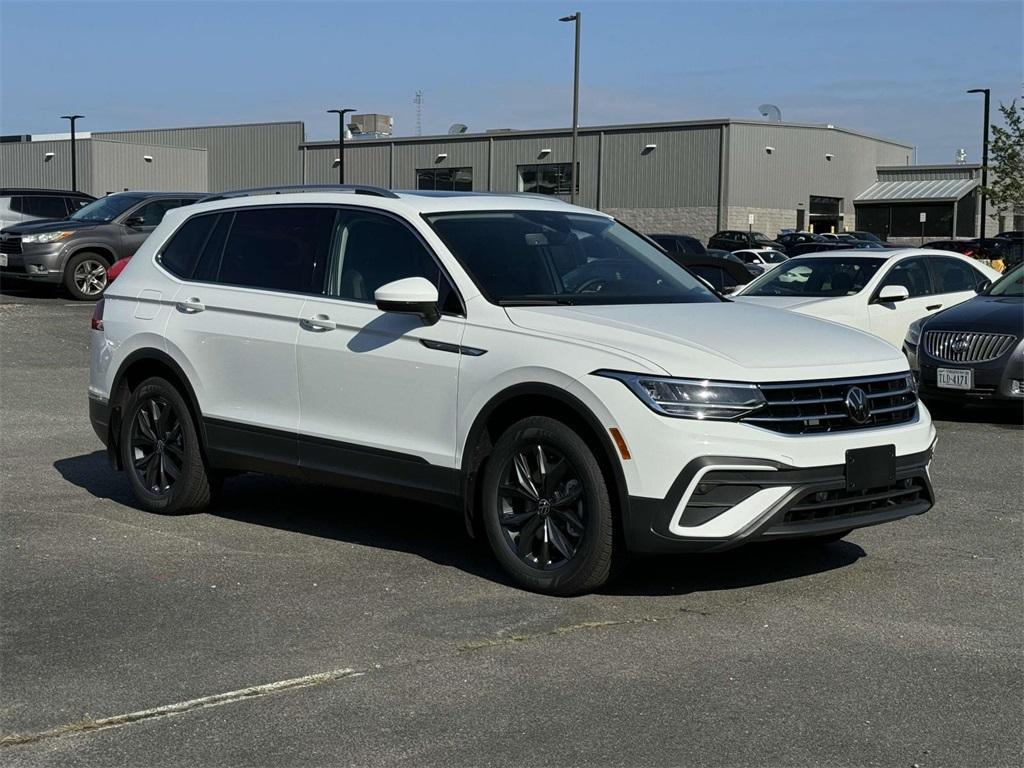 new 2024 Volkswagen Tiguan car, priced at $34,251