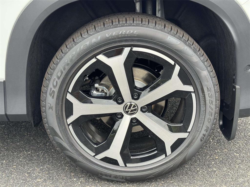 new 2025 Volkswagen Tiguan car, priced at $33,491