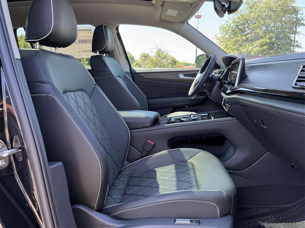 new 2025 Volkswagen Atlas car, priced at $53,761