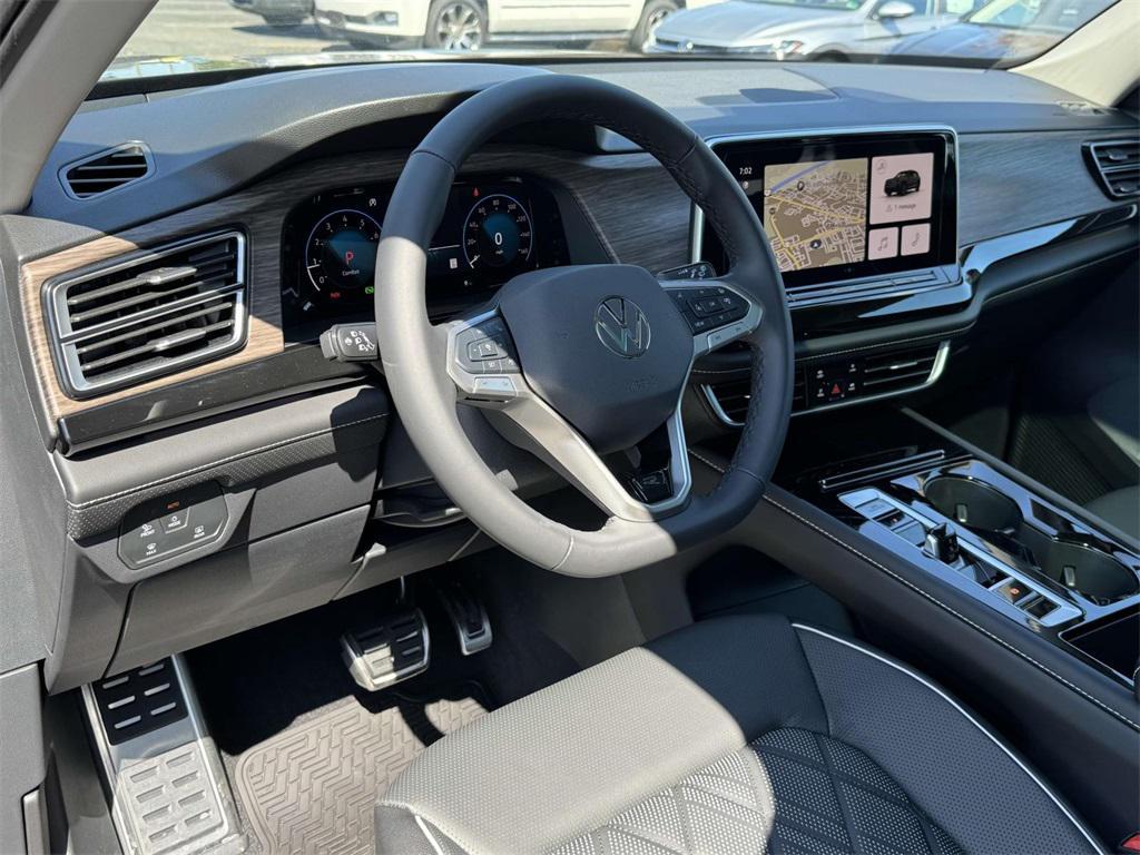 new 2025 Volkswagen Atlas car, priced at $53,761
