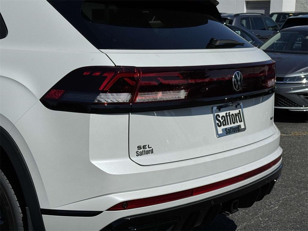 new 2026 Volkswagen Atlas Cross Sport car, priced at $53,688